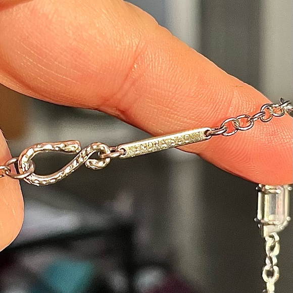 Kendra Scott Brand New Quartz Glass Gem Station Necklace Silvertone NWT - Picture 6 of 7